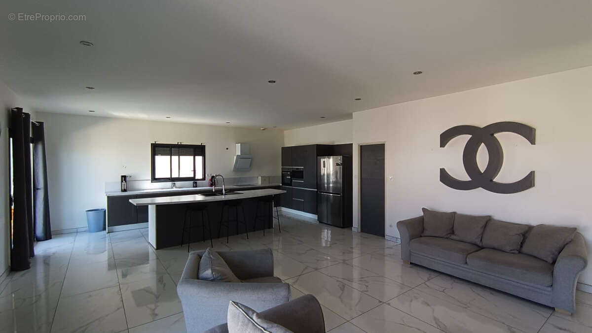 Maison à LEZIGNAN-CORBIERES