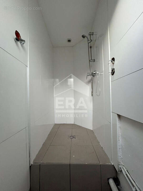 Appartement à PARIS-1E