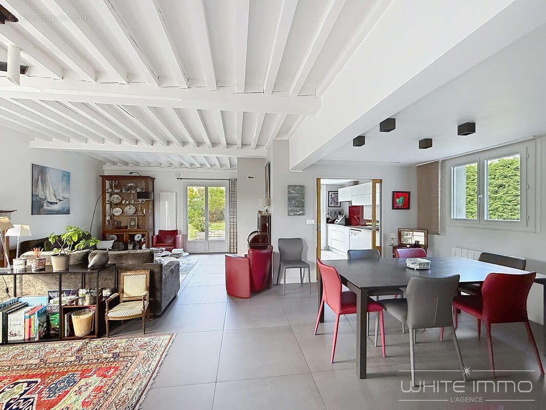 Maison à FRANCHEVILLE