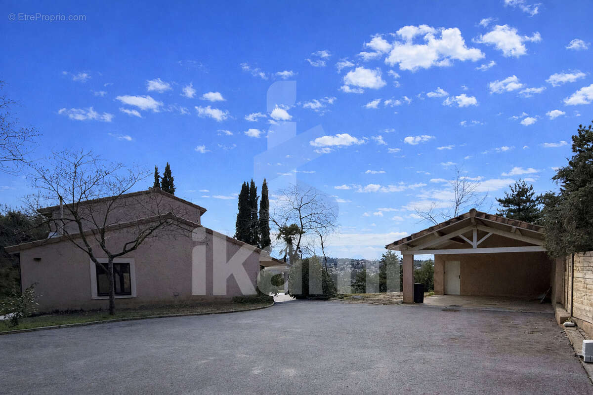 Maison à GENISSIEUX