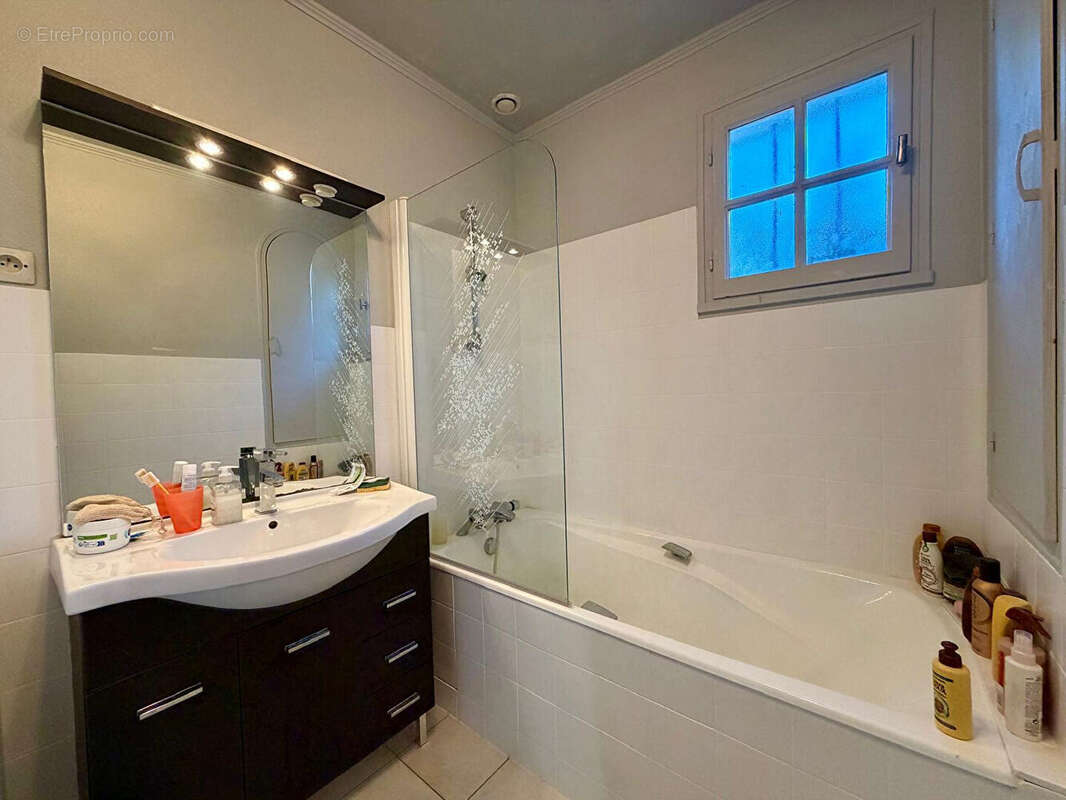 Maison à COSSE-LE-VIVIEN