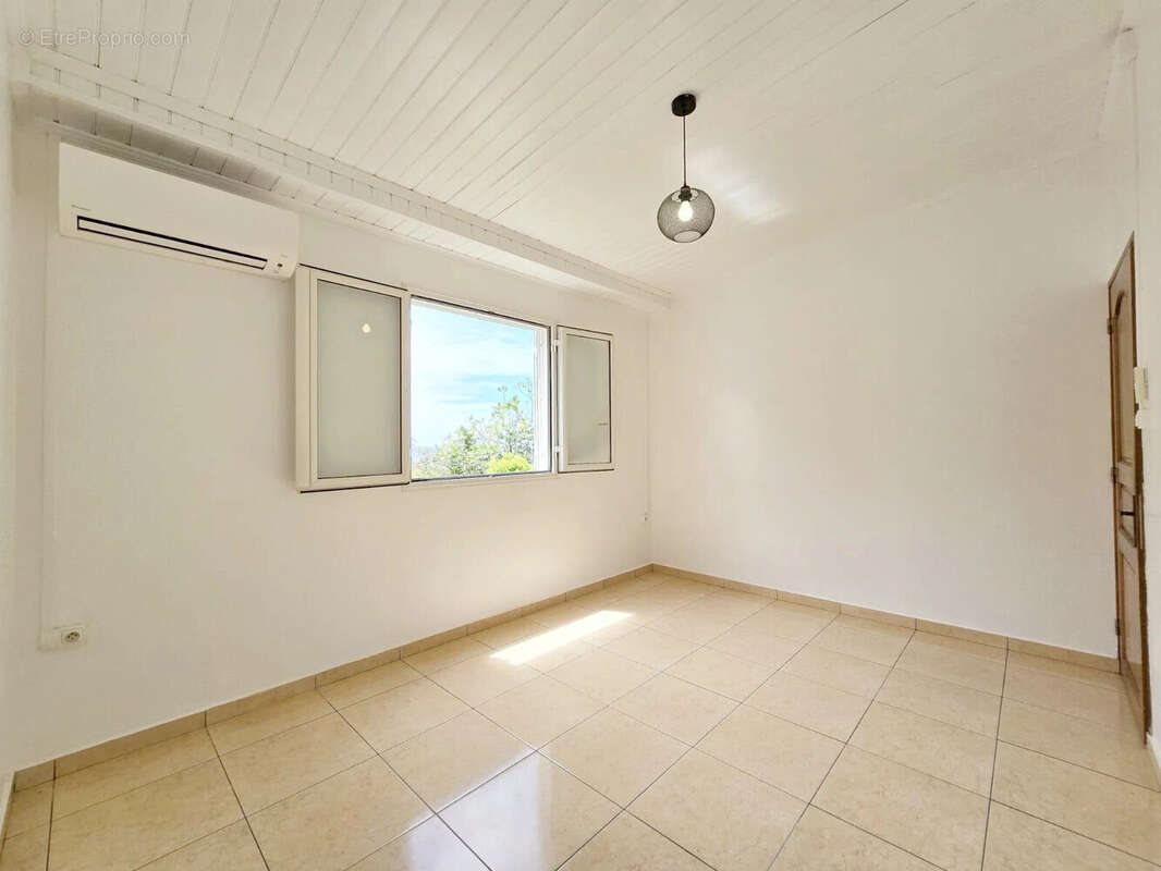 Maison à L'ETANG-SALE