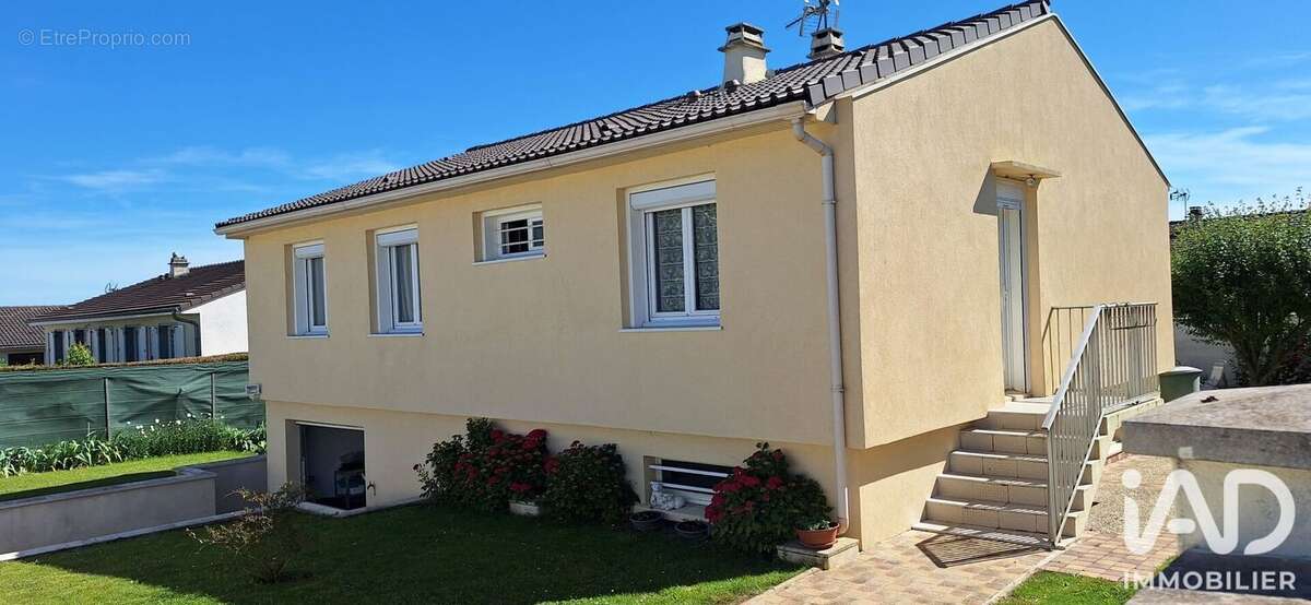 Photo 1 - Maison à SAINT-LEU-D'ESSERENT