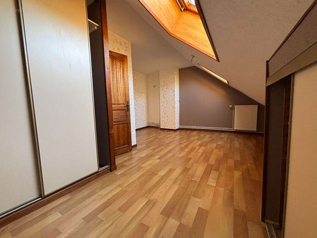 Appartement à VERVINS