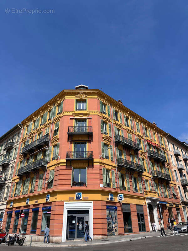 Autre à NICE