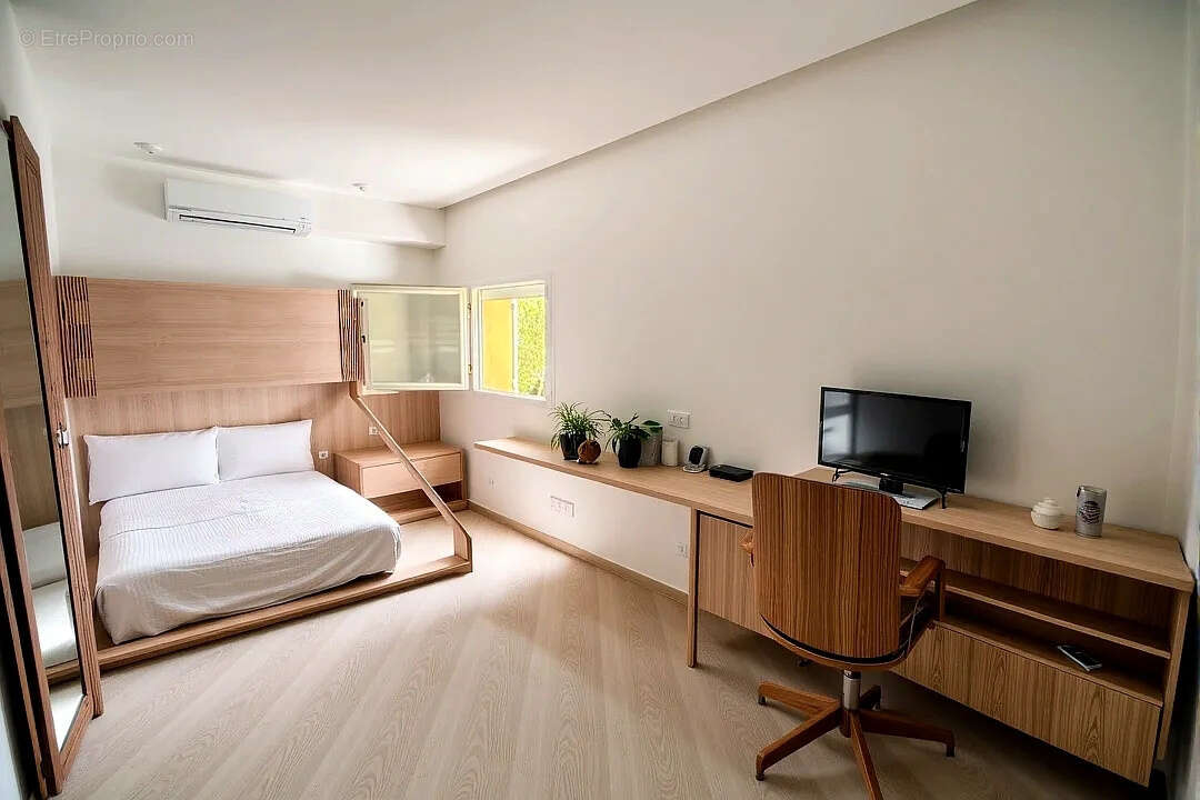 Maison à GALLARGUES-LE-MONTUEUX