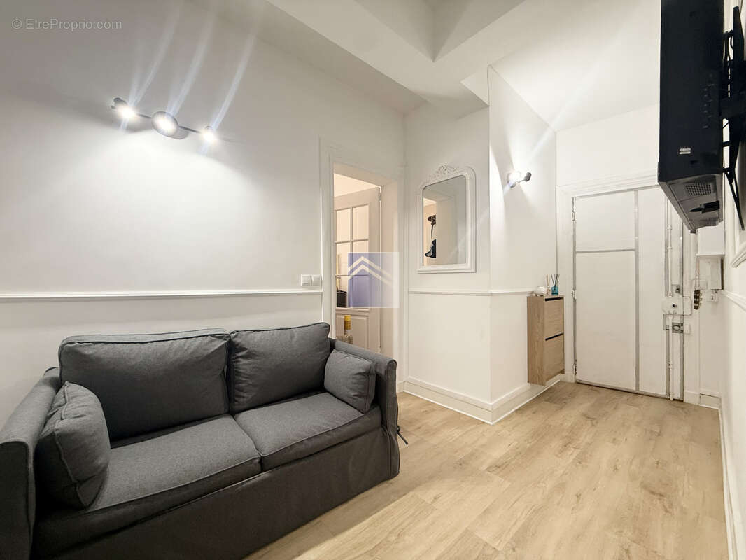 Appartement à COURBEVOIE