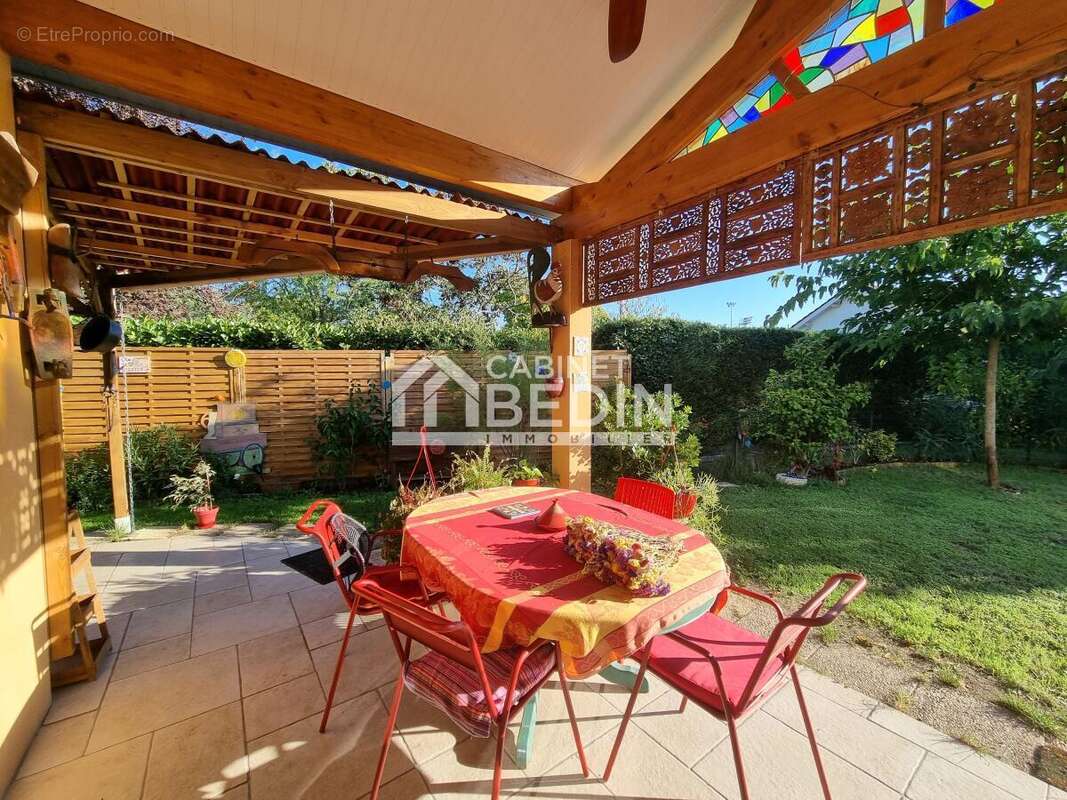 Maison à SAINT-SEURIN-SUR-L&#039;ISLE