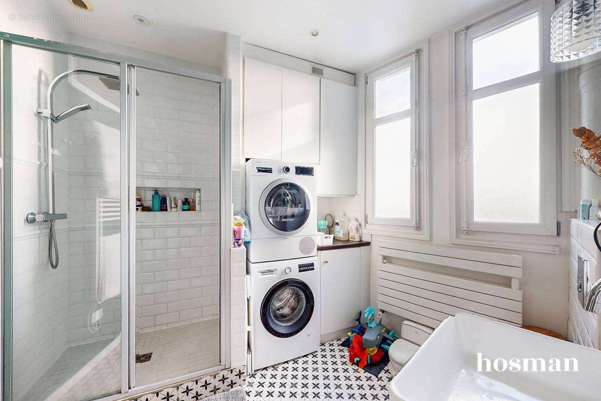 Appartement à LES LILAS