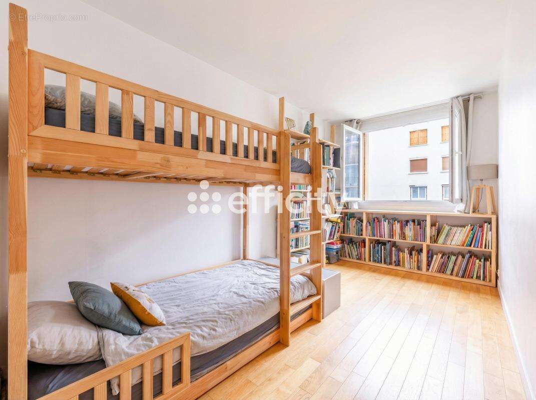 Appartement à PARIS-12E