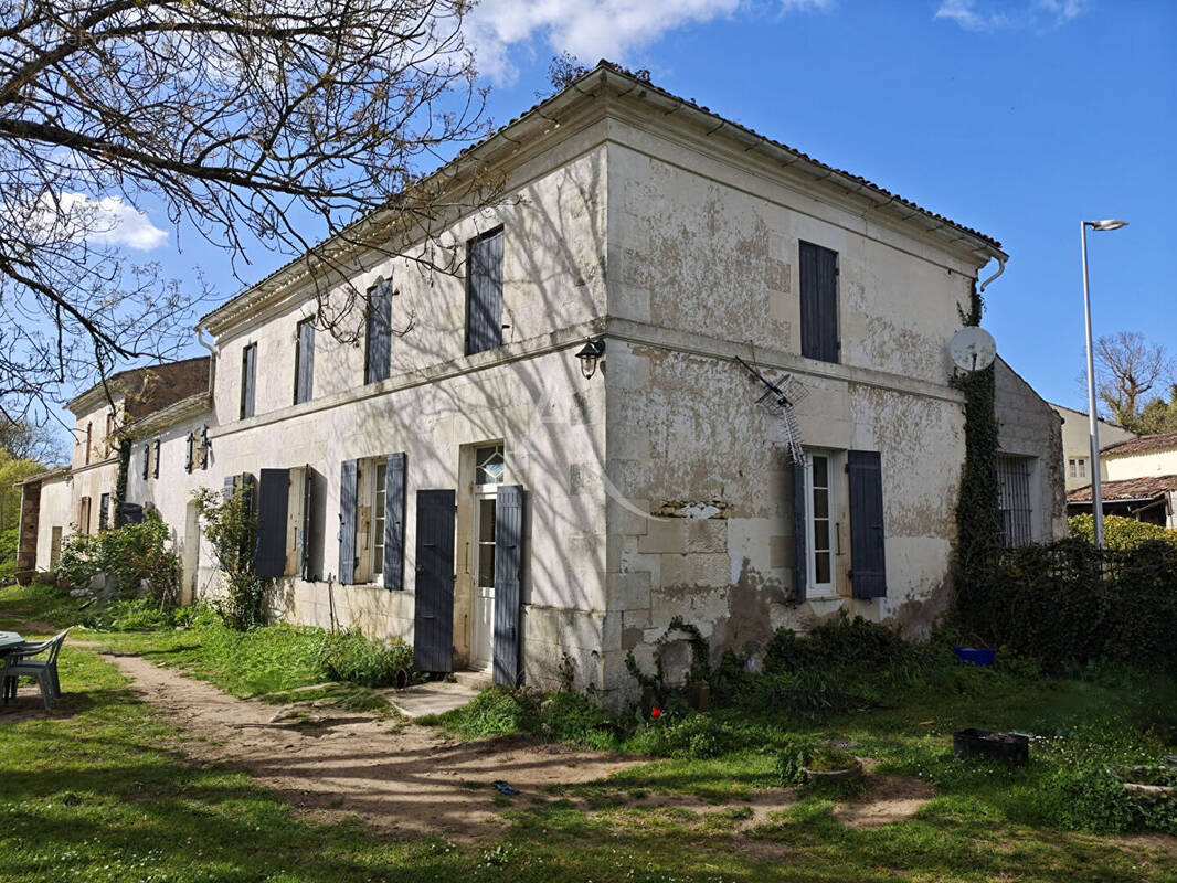 Maison à GREZAC