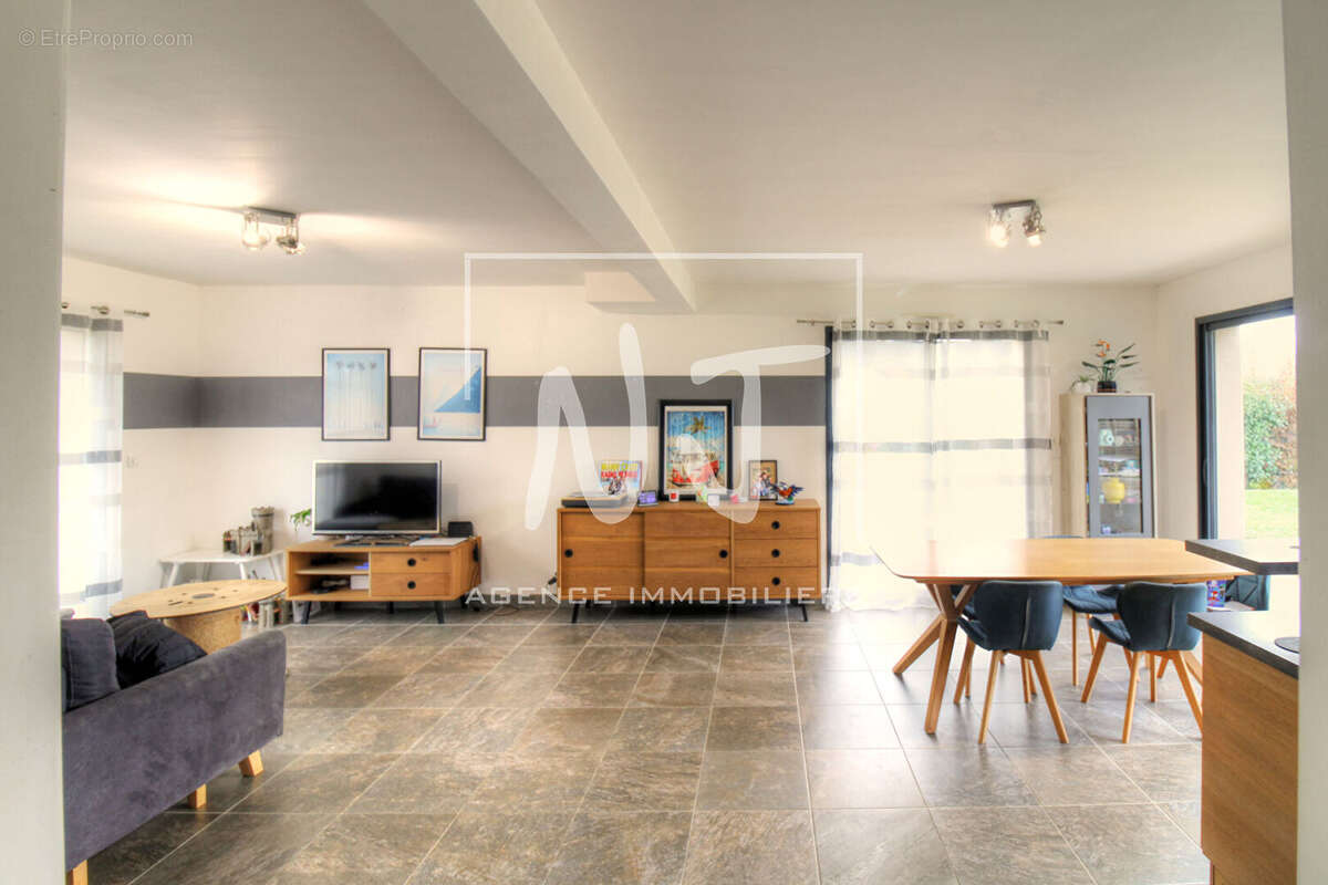 Maison à SAINT-MATHURIN-SUR-LOIRE