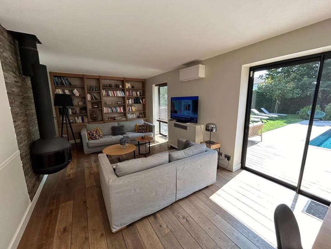 Maison à MONTMORENCY