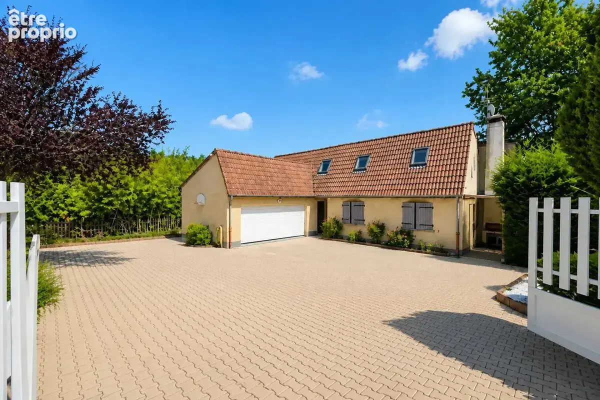 Maison de 8 pièces de 195 m² à Bort-l'Étang - photo 2
