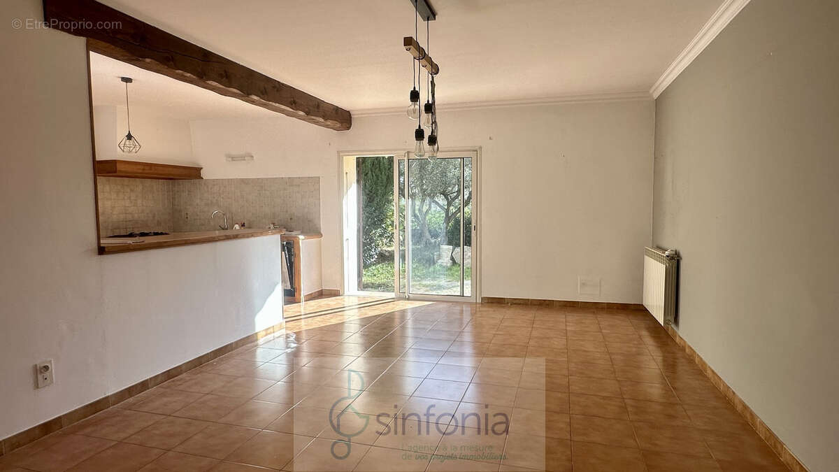 Maison à GARRIGUES-SAINTE-EULALIE