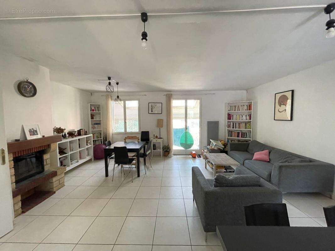 Maison à MONTJOIRE