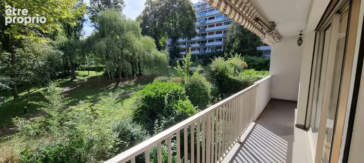 3 pièces confortable de 77m2 / à proximité immédiate des commerces/transports et écoles - photo 4
