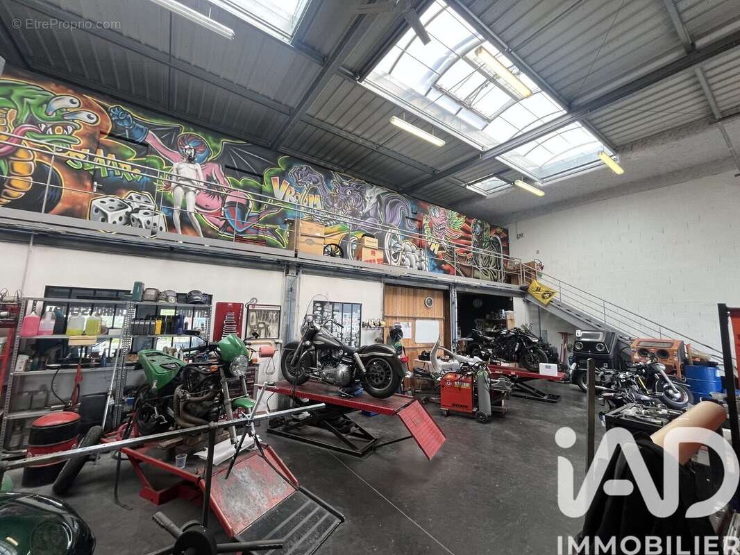 Photo 4 - Commerce à PERIGNY