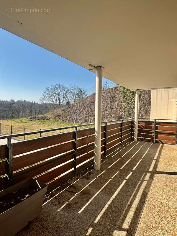 Appartement à L'ARBRESLE