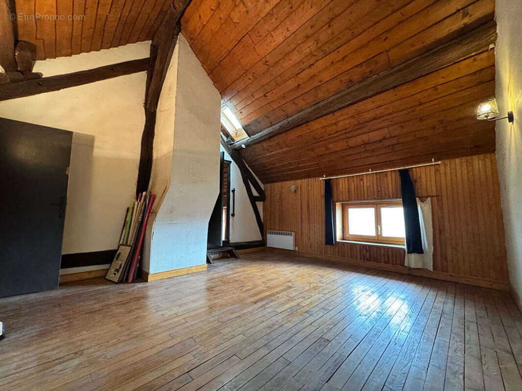 Maison à NEAUPHLE-LE-VIEUX