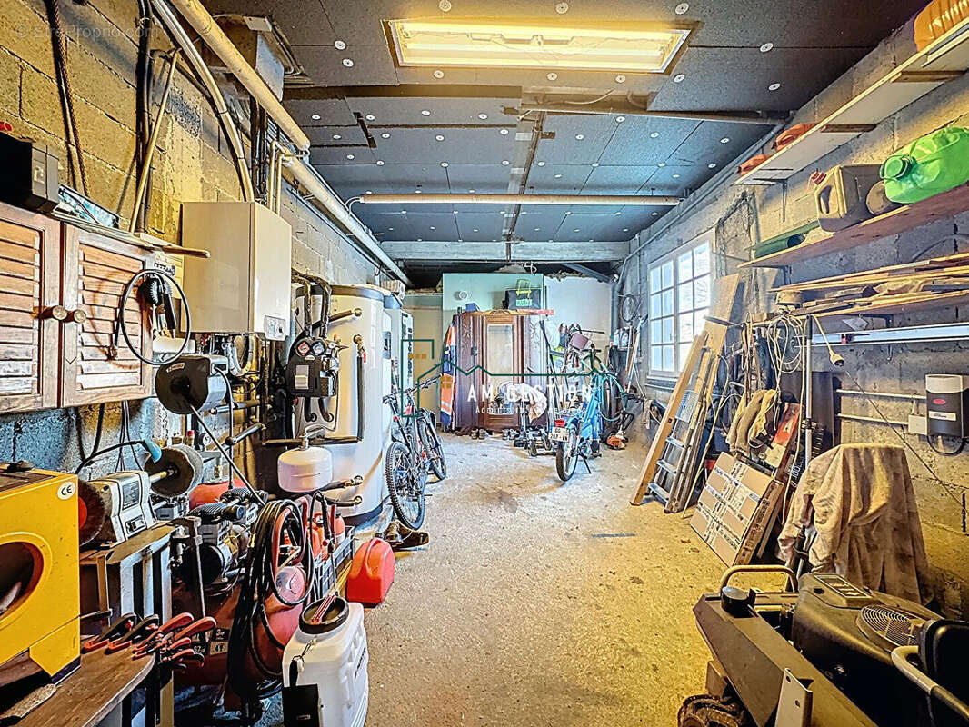 Maison à SAINT-DENIS-DES-MURS