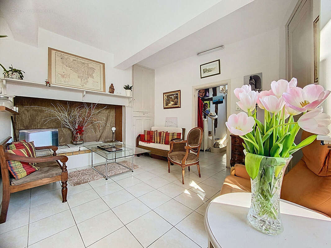 Maison à SEISSAN