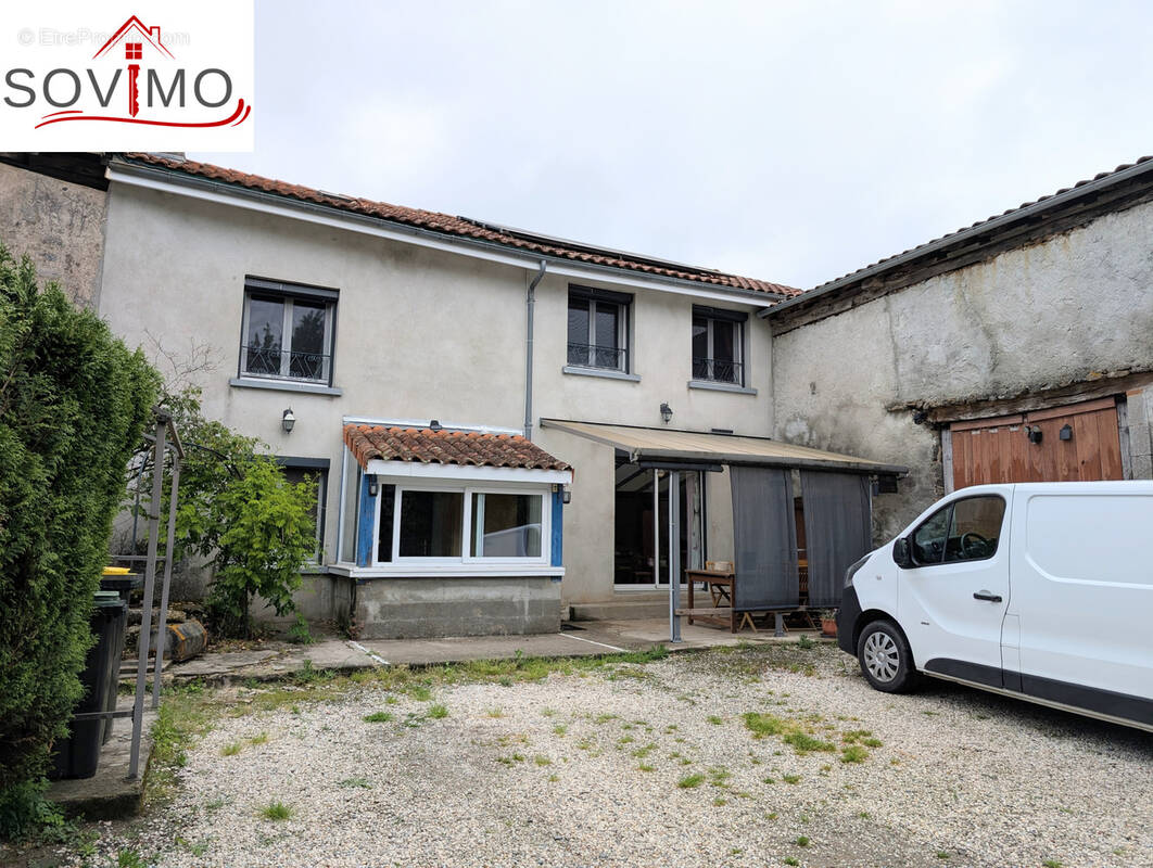 Maison à EXIDEUIL