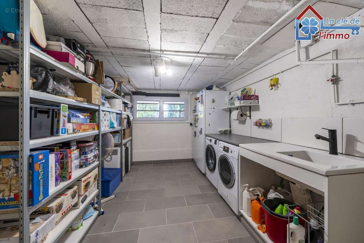 Maison à MOISSY-CRAMAYEL