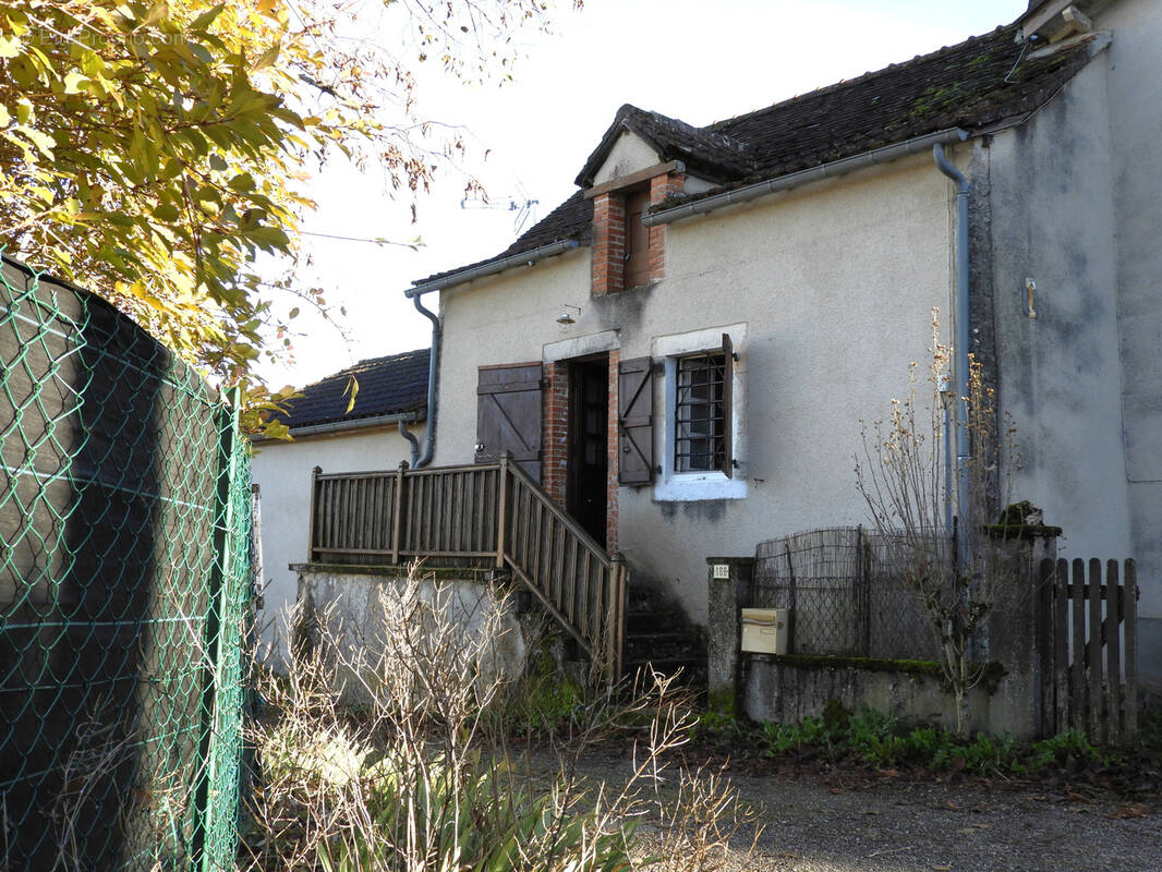 Maison à LIMOGNE-EN-QUERCY