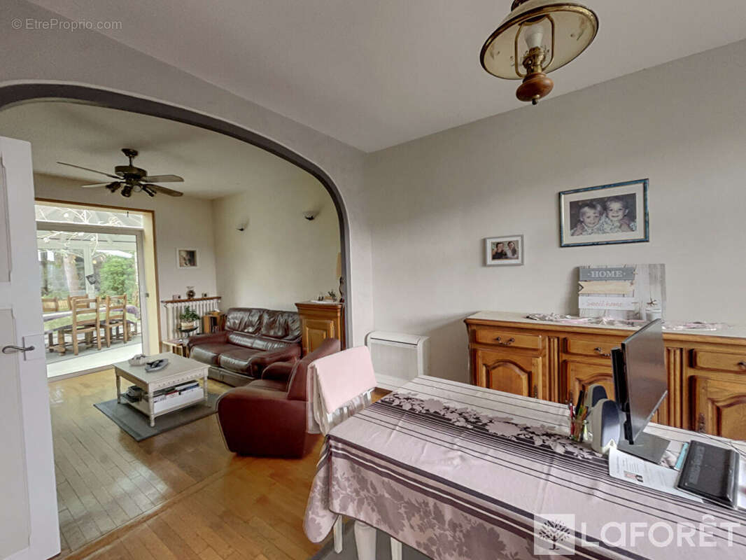 Maison à SAINT-REMY-LES-CHEVREUSE