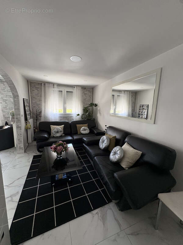 Appartement 4 pièces NEUILLY SUR MARNE - photo 3