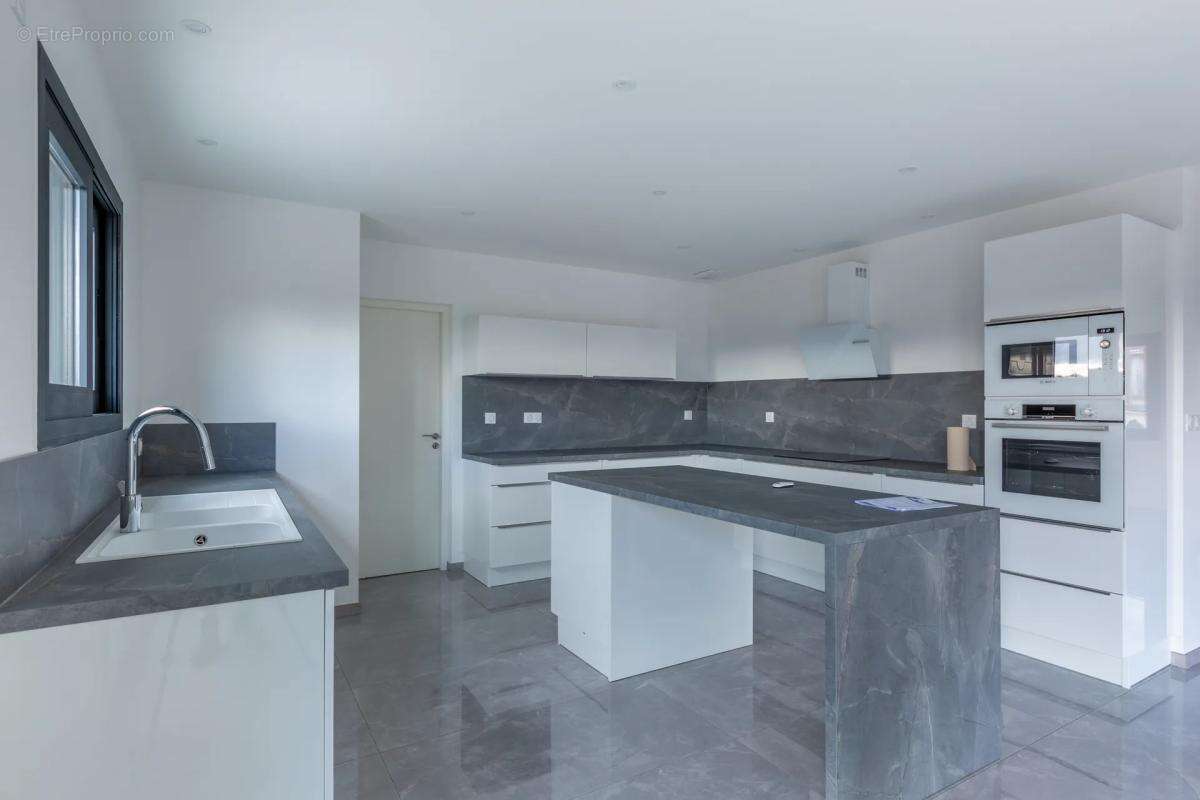 Maison à BOURGOIN-JALLIEU