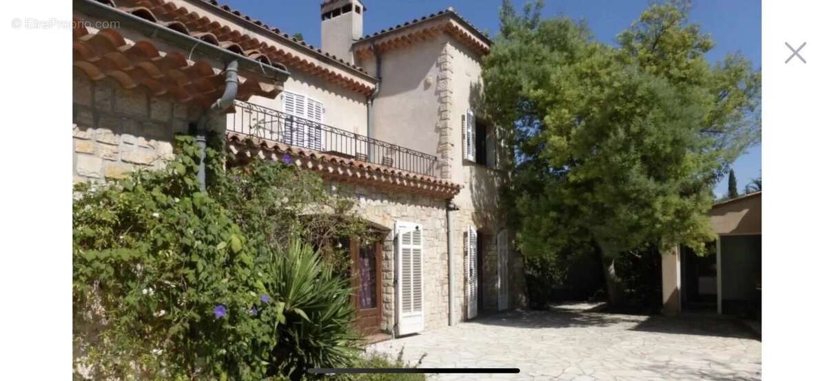 Appartement à MOUANS-SARTOUX