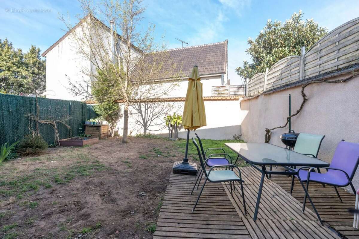 Maison à CHAMPIGNY-SUR-MARNE