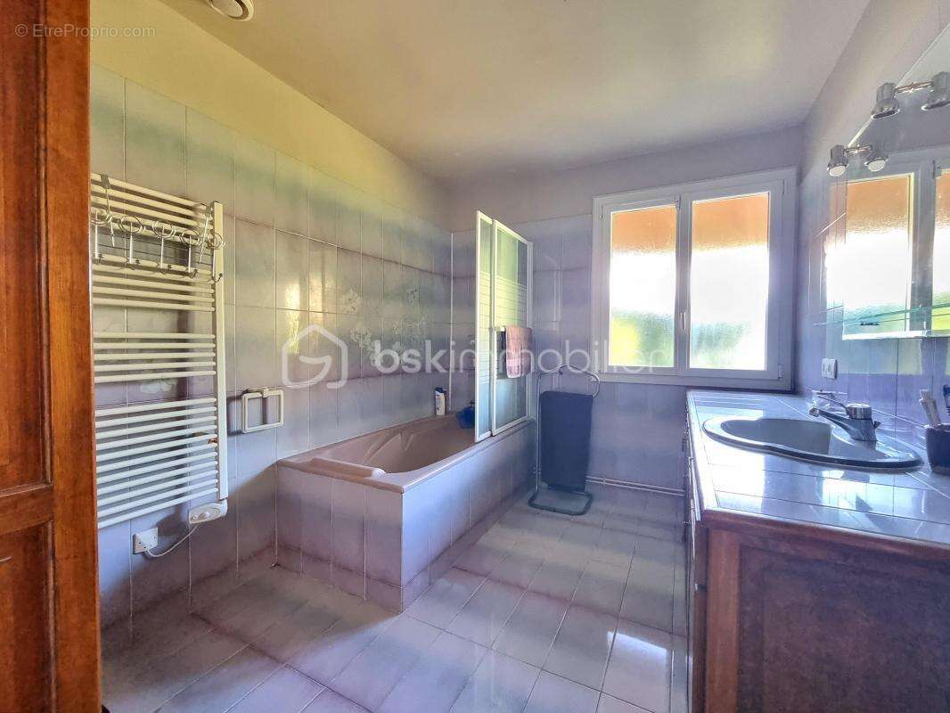 Maison à CHAUMES-EN-BRIE