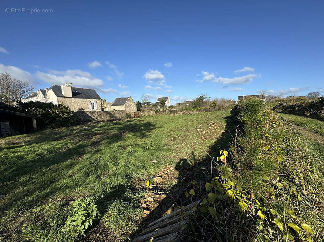 Terrain à PLOUHINEC