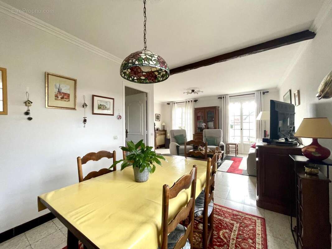 Maison à OUILLY-LE-VICOMTE
