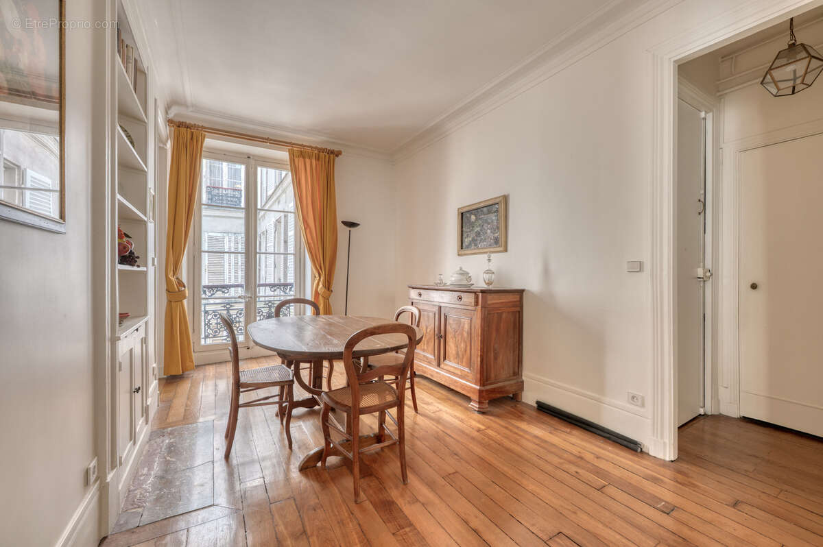 Appartement à PARIS-6E
