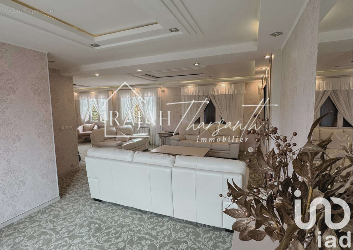 Photo 4 - Maison à LIVRY-GARGAN