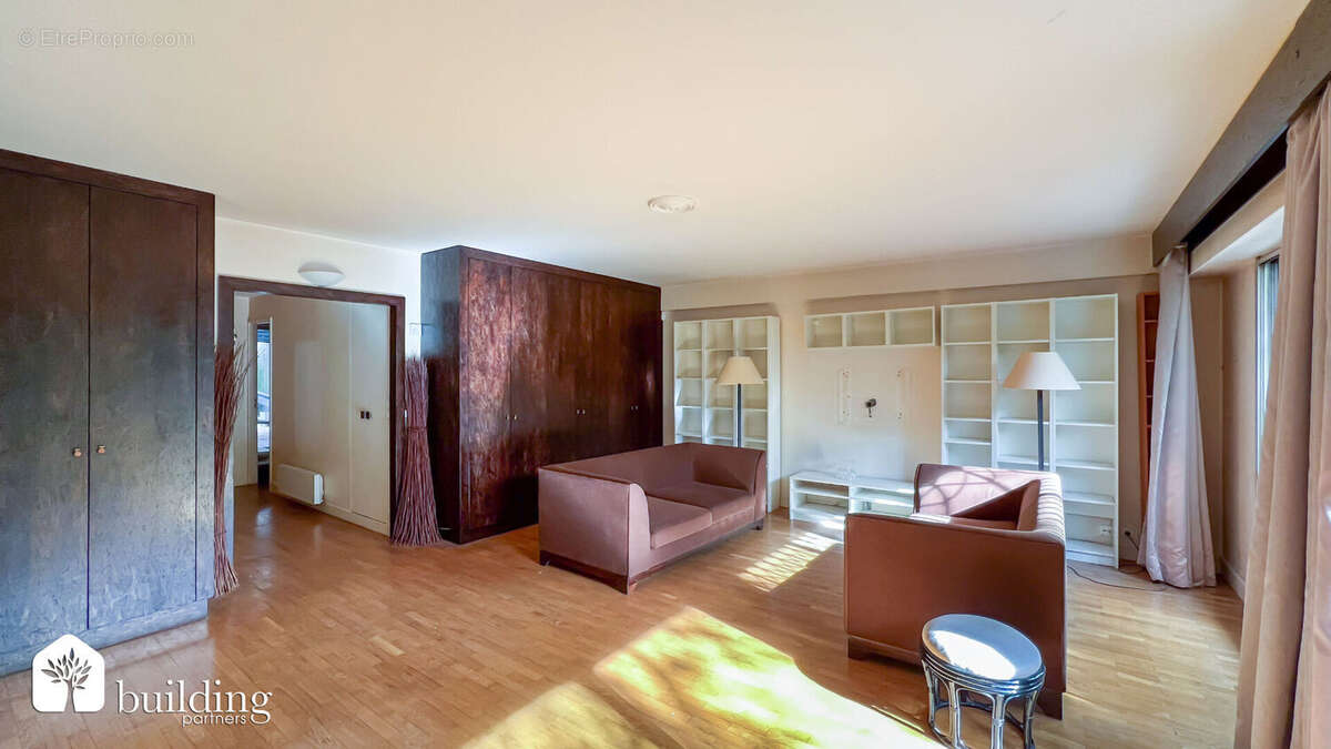 Appartement à LEVALLOIS-PERRET