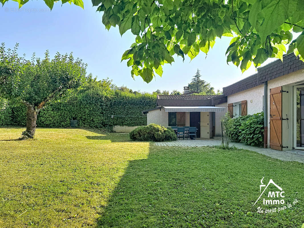 Maison à VILLEFONTAINE