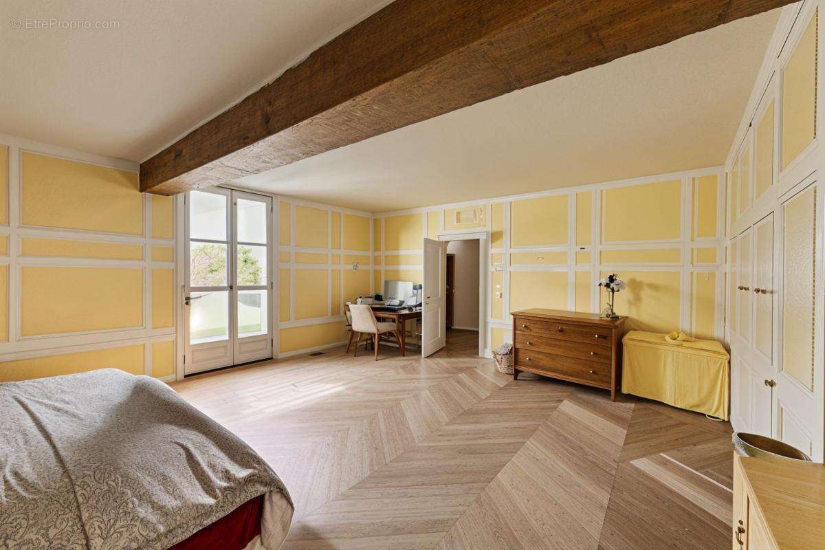 Maison à BAZOCHES-LES-BRAY