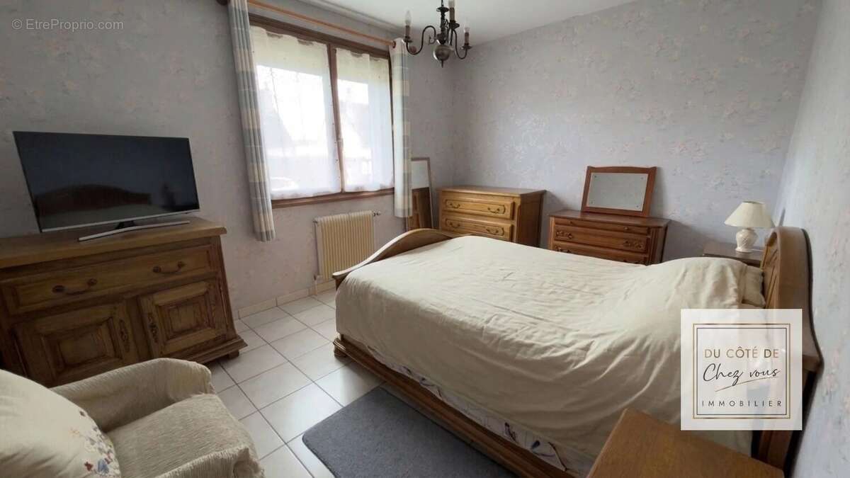 Maison à LA RIVIERE-DE-CORPS