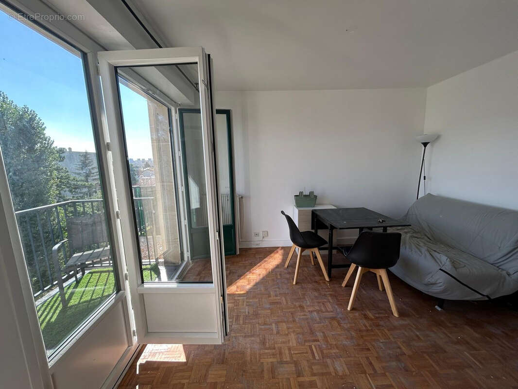 Appartement à SAINT-MAUR-DES-FOSSES