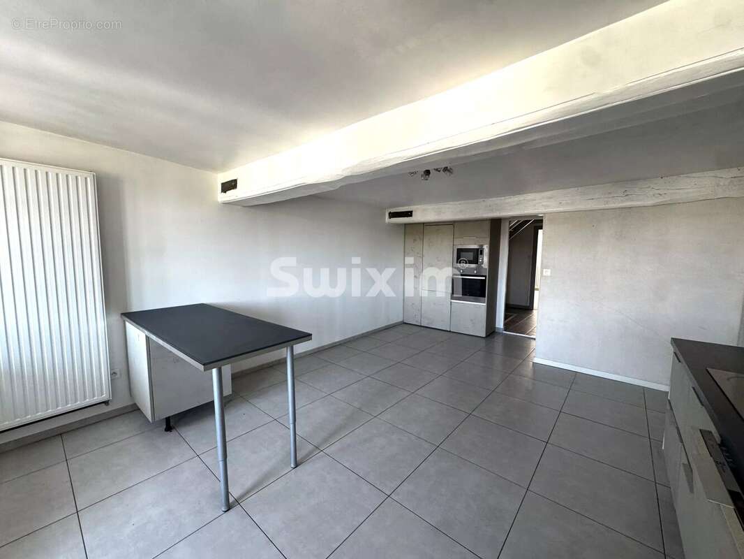 Maison de ville de caractère – 113 m² – Hyper centre avec terrasse - photo 3