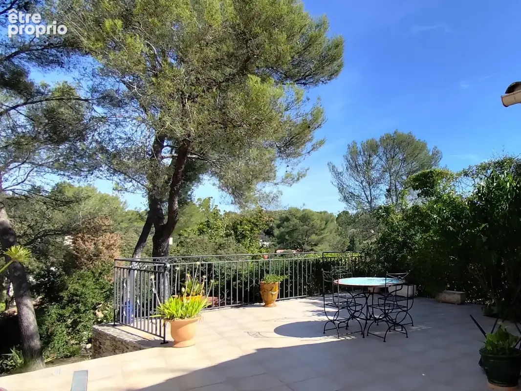 Nîmes Camplanier, belle villa T5 avec piscine sur terrain de 2100 m2 avec dépendance et mazet. - photo 15