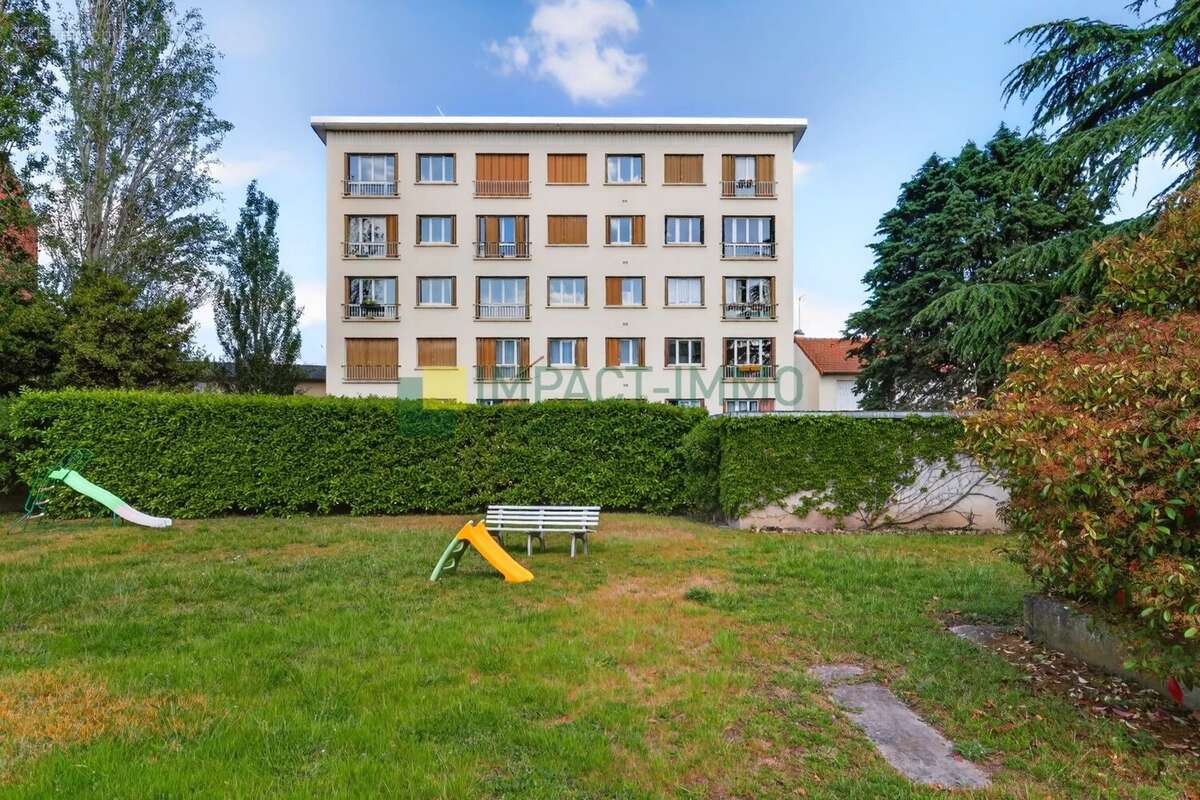 Appartement à NANTERRE