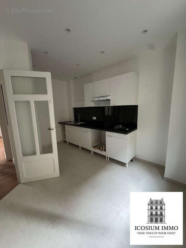 Appartement à PARIS-14E