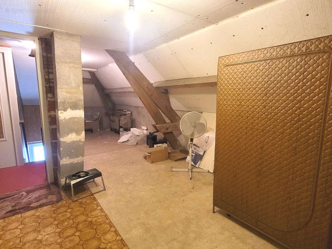 Maison à LE CHATELET