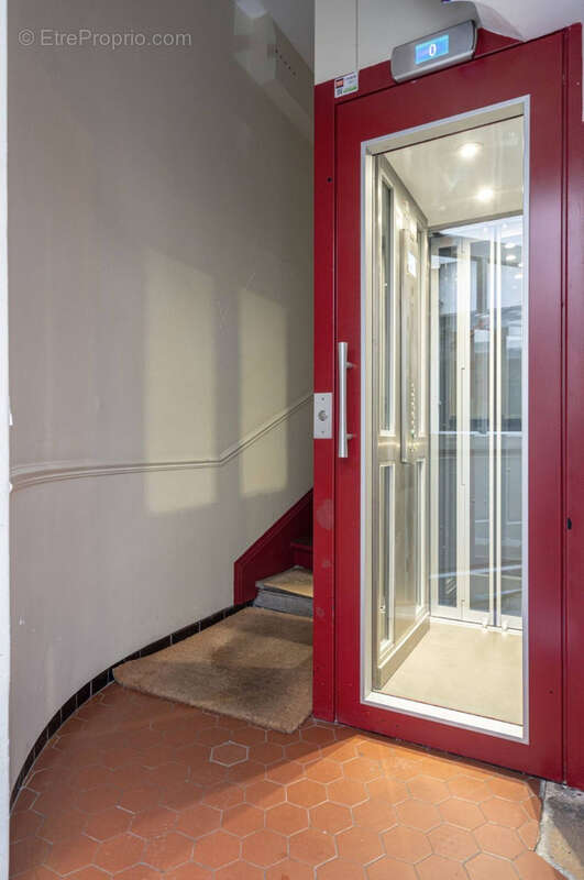 Appartement à PARIS-3E